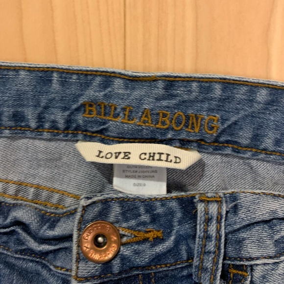 BILLABONG JEANS -- SIZE 0 - Picture 3 of 6